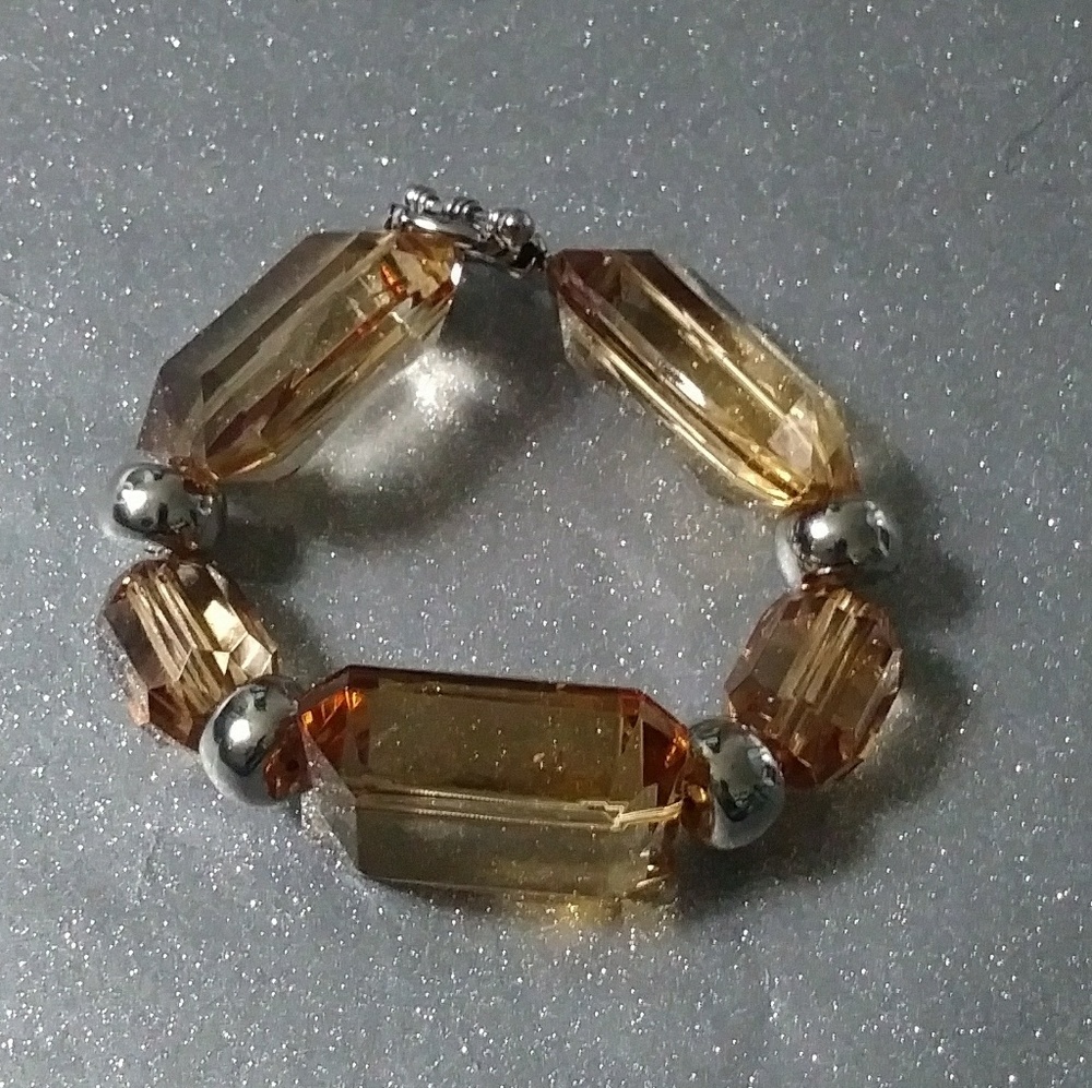 **3 for $9** NWOT Acrylic Amber Beaded Bracelet